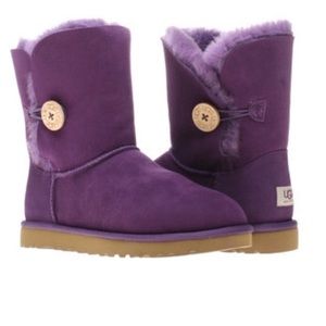 Short purple Uggs